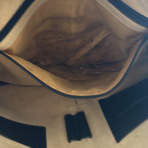 AUTHENTIC Gucci laptop case condition fair to good authentic - Picture 11 of 16